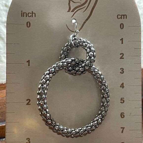 Bundle 3 for $12. Park Lane Lightweight Silver Toned Dangle Earrings. - Picture 2 of 3